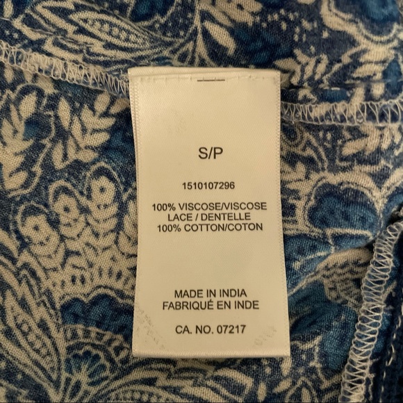 NWOT Warehouse One Blue and White Boho Floral Sleeveless Top - Picture 10 of 13